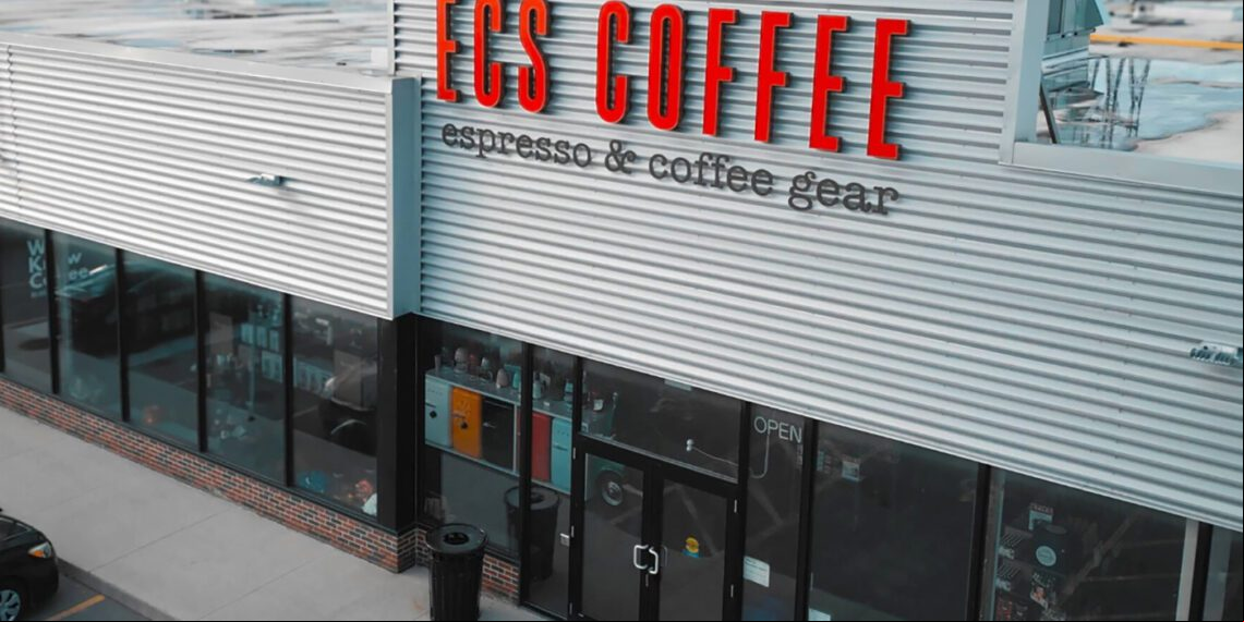 Flagship ECS Coffee aposta em imersão no mundo do café para encantar clientes