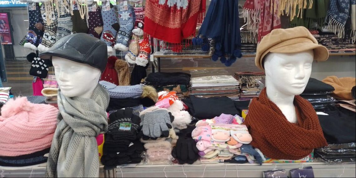 Feira Outlet das Malhas aquece o Carrefour Anchieta com moda de inverno